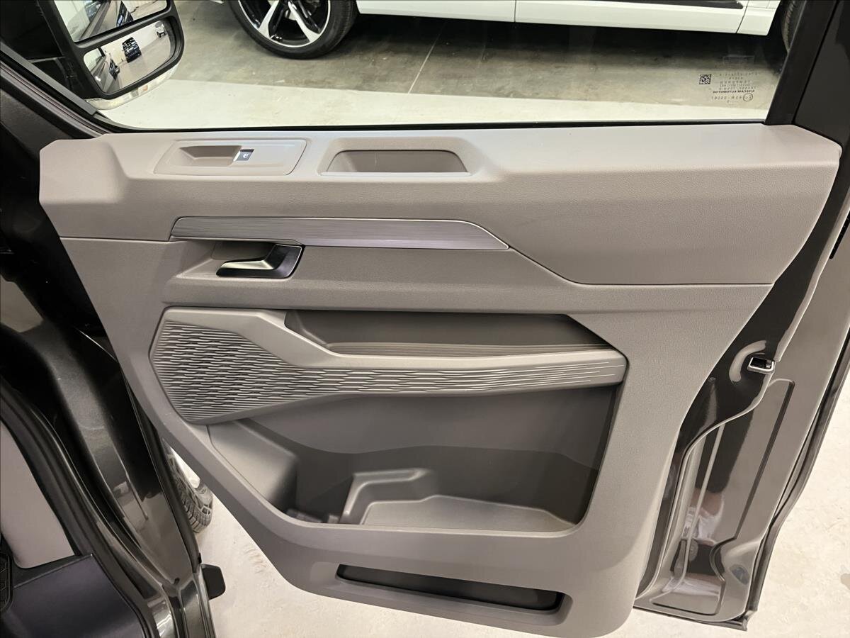 Volkswagen Caravelle Kombi 2,0 l 110 kw