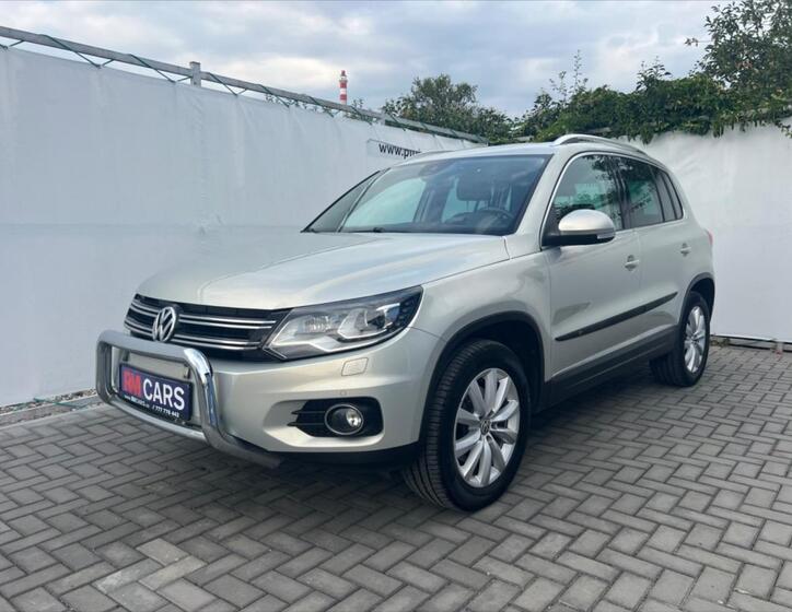 Volkswagen Tiguan 1