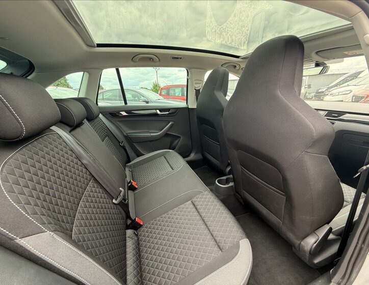 Škoda Rapid Hatchback 999,0 81 kw