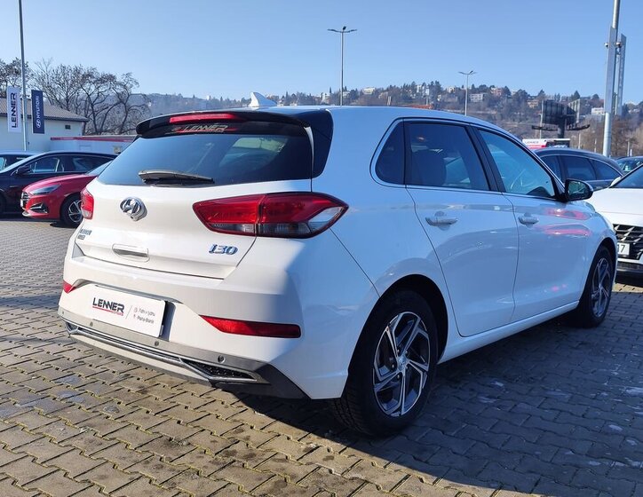 Hyundai i30 Hatchback 998,0 88 kw