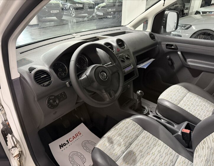 Volkswagen Caddy Skříň 1,6 l 75 kw