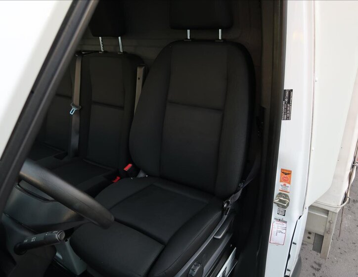 Mercedes-Benz Sprinter 10