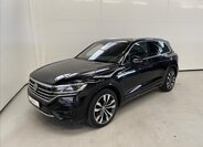 Volkswagen Touareg 1