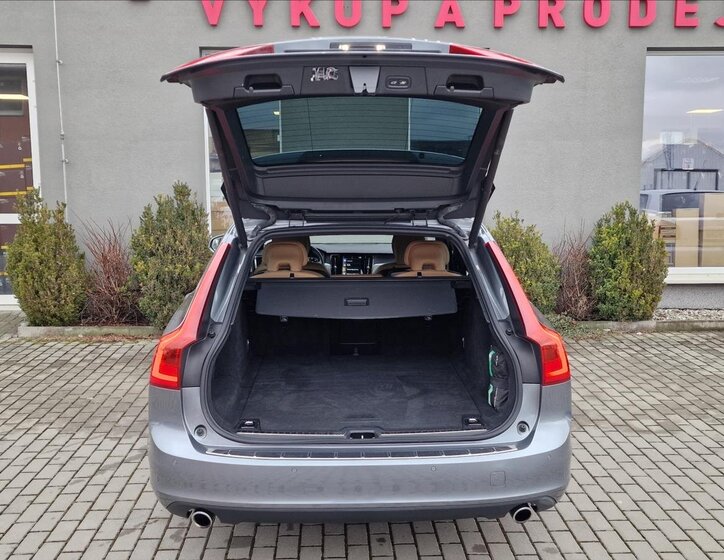 Volvo V90 Kombi 2,0 l 173 kw