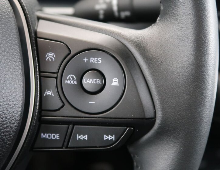 Toyota Corolla Sedan / Limuzína 1,8 l 72 kw