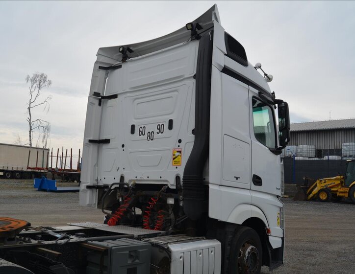 Mercedes-Benz Ostatní Ostatní 0,0 330 kw