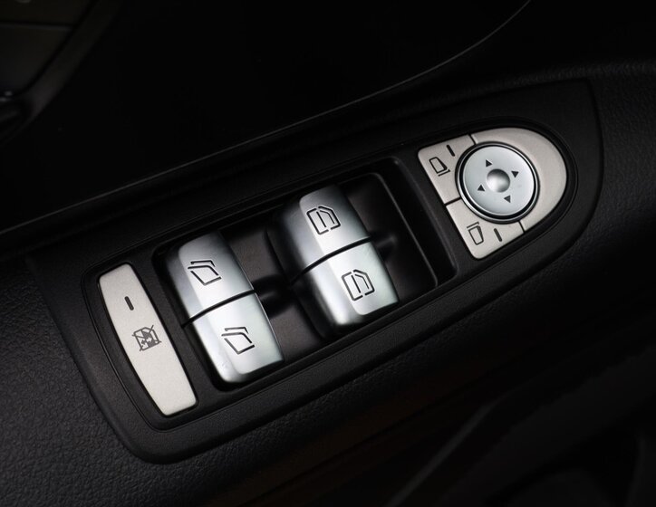 Mercedes-Benz Vito Kombi 2,1 l 100 kw