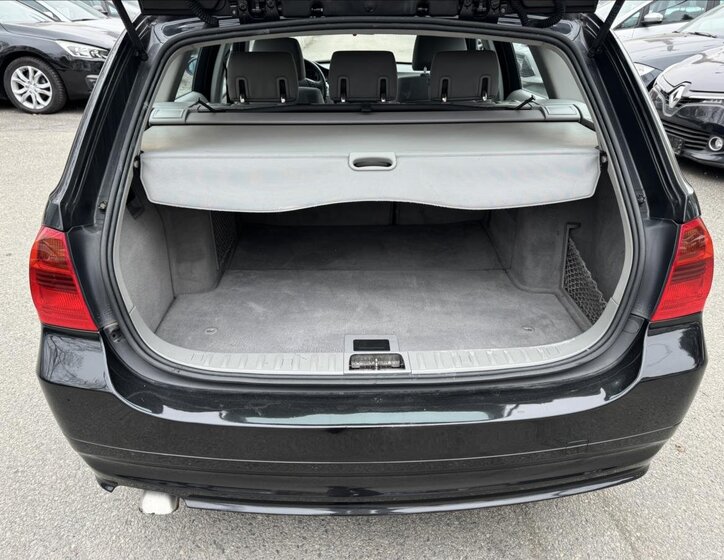 BMW Řada 3 Kombi 2,0 l 120 kw