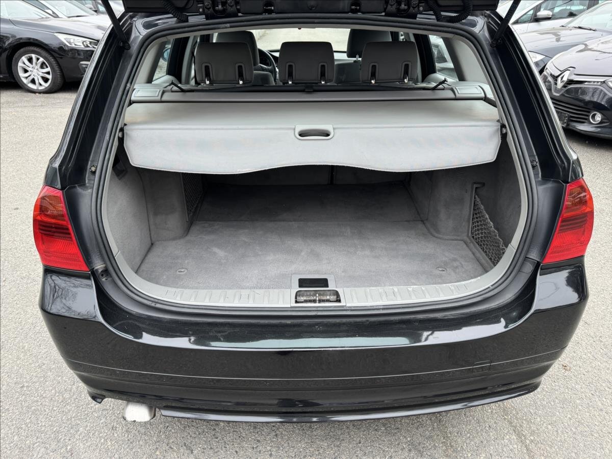 BMW Řada 3 Kombi 2,0 l 120 kw