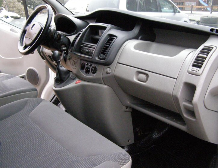 Opel Vivaro MPV 2,0 l 66 kw