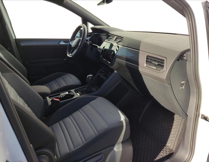 Volkswagen Touran MPV 1,5 l 110 kw