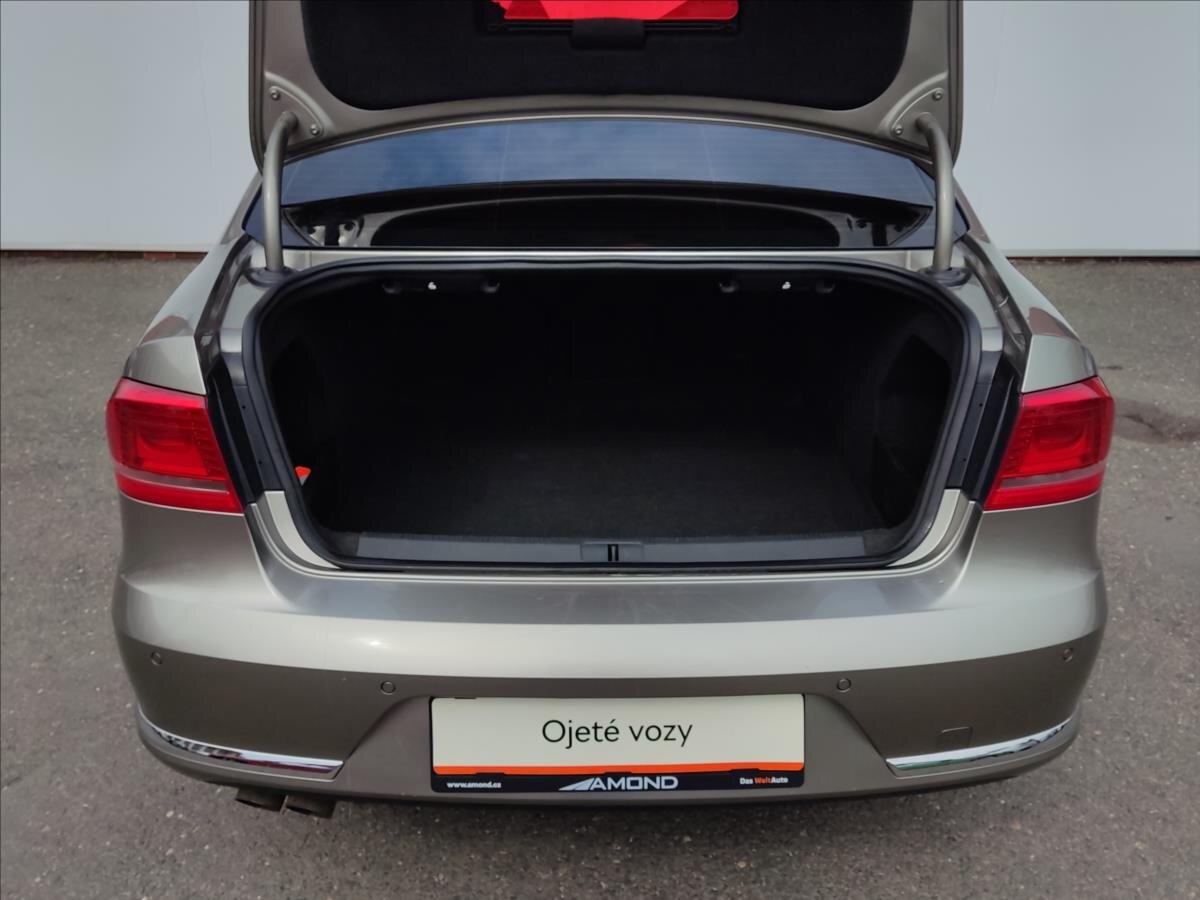 Volkswagen Passat Sedan / Limuzína 2,0 l 130 kw