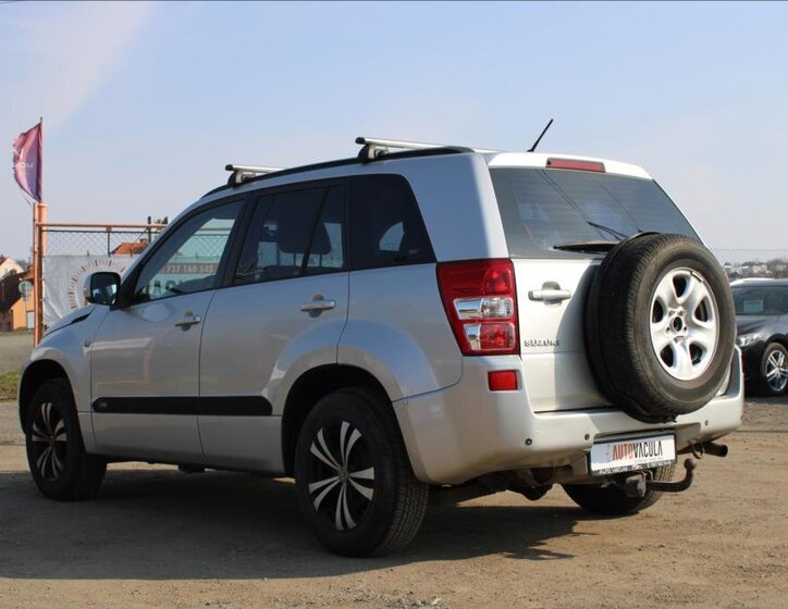 Suzuki Grand Vitara Kombi 2,0 l 103 kw