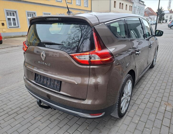 Renault Grand Scénic 9