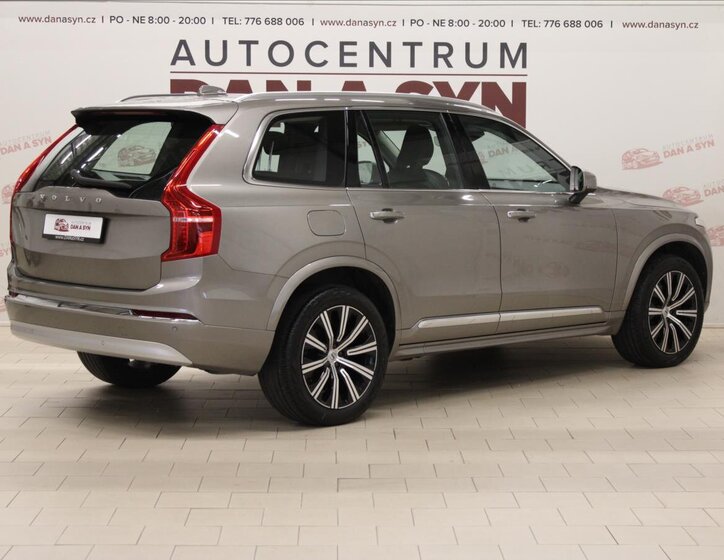 Volvo XC90 4