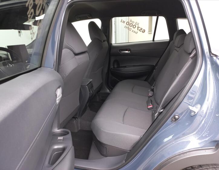 Toyota Corolla Cross 12