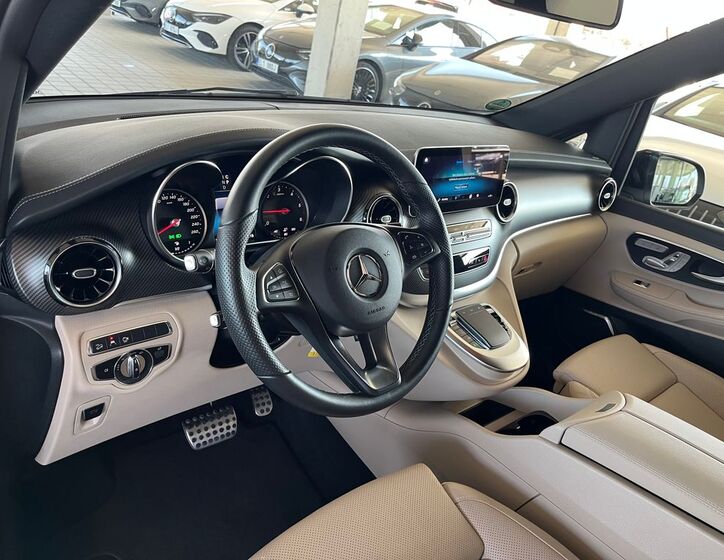 Mercedes-Benz Třídy V 12