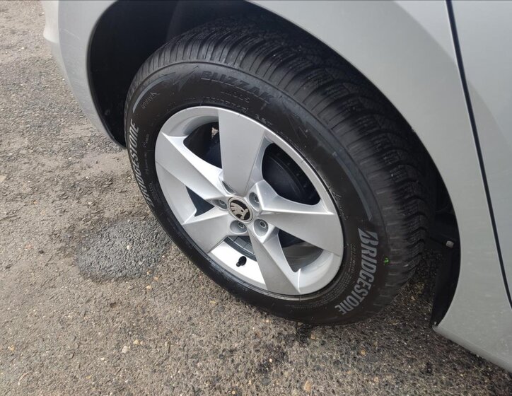 Škoda Fabia Hatchback 999,0 70 kw