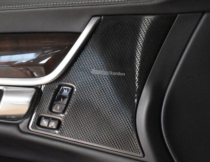 Volvo S90 Sedan / Limuzína 2,0 l 228 kw