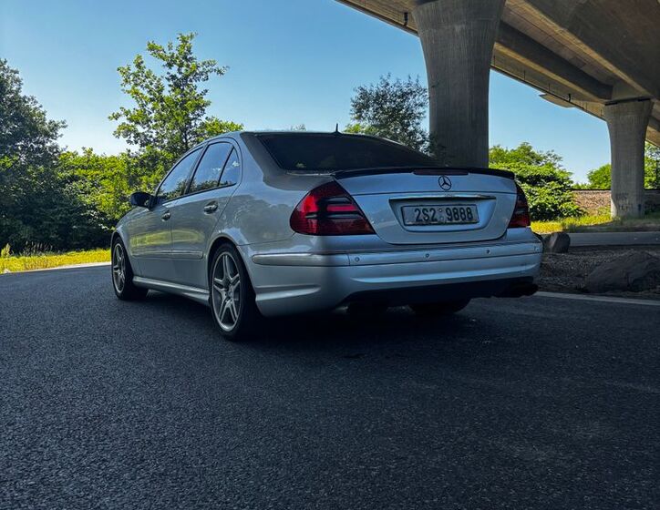 Mercedes-Benz Třídy E 4