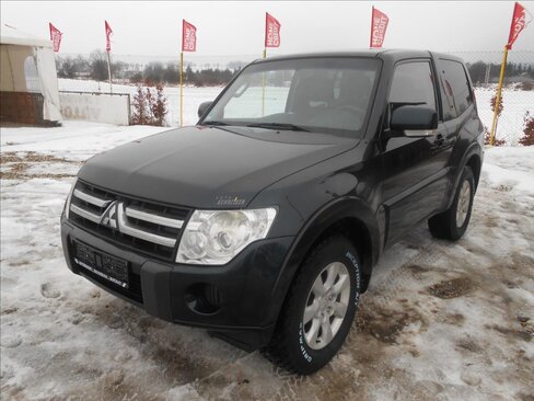 Mitsubishi Pajero SUV 3,2 l 147 kw