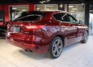 Maserati Levante SUV / Terénní 3,0 l 316 kw