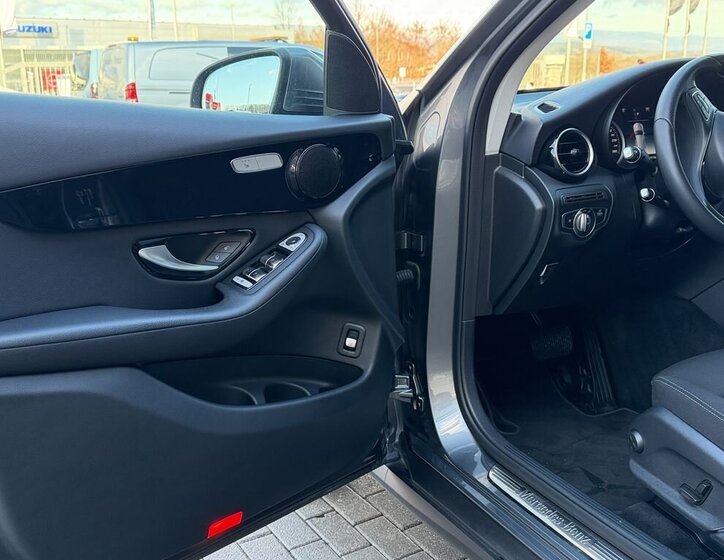 Mercedes-Benz GLC 22