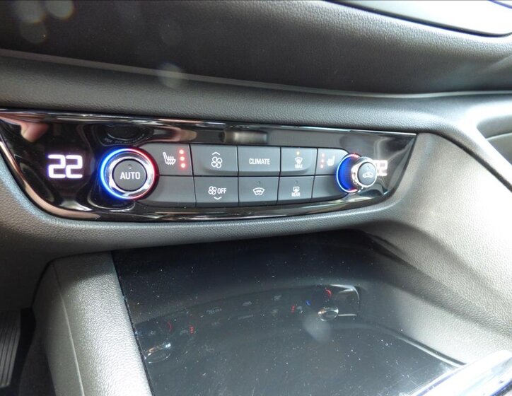 Opel Insignia Kombi 2,0 l 154 kw