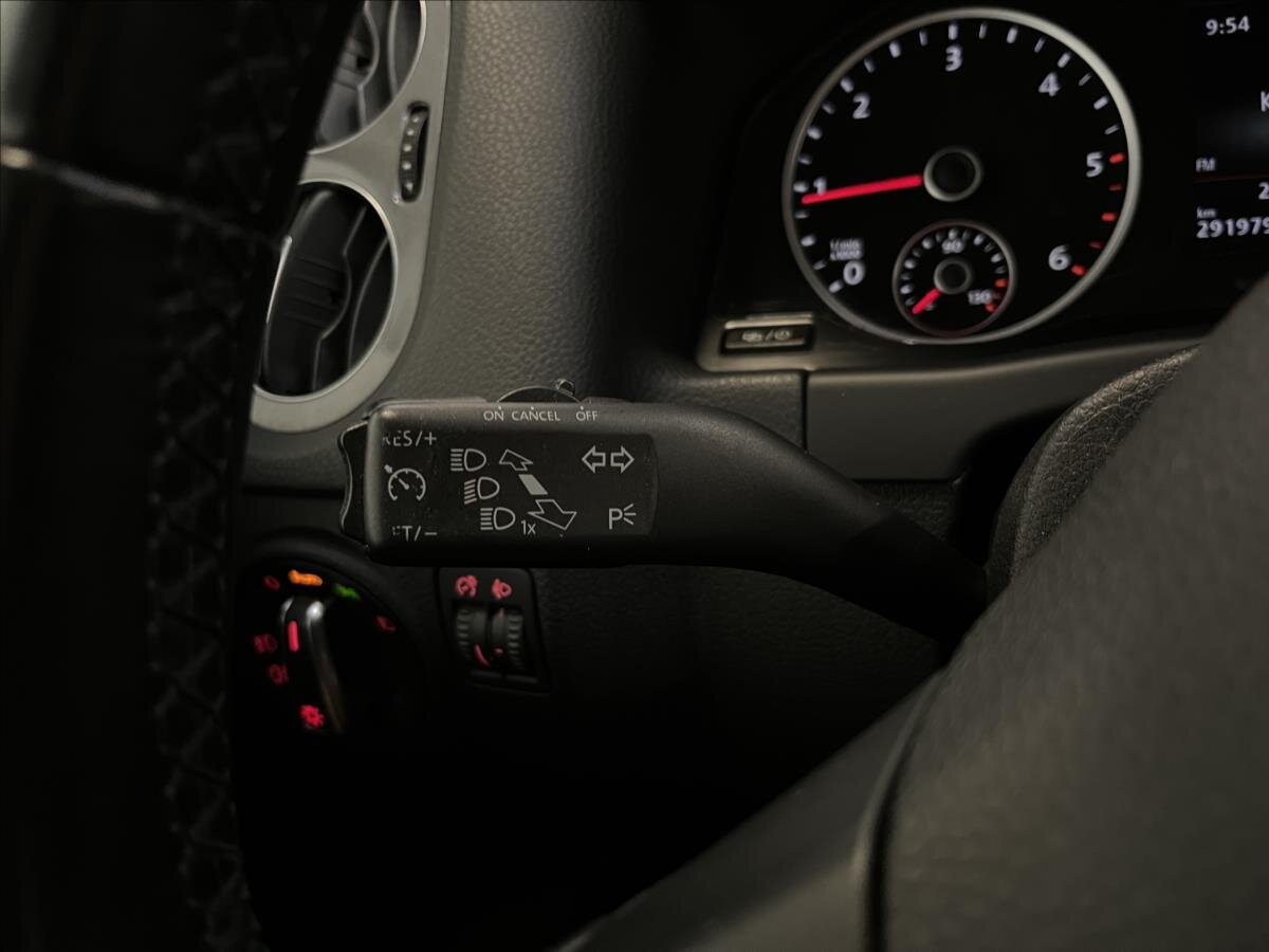 Volkswagen Tiguan SUV 2,0 l 103 kw