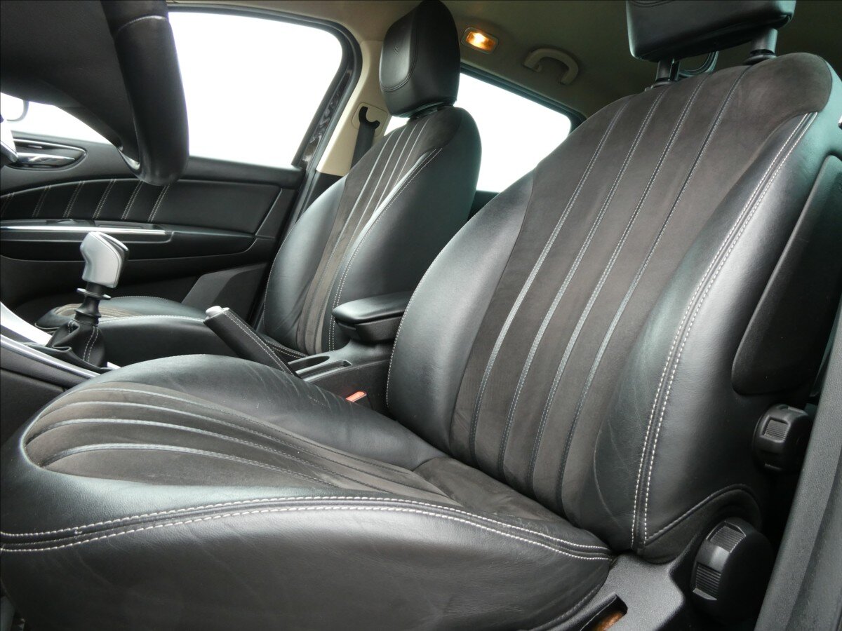 Lancia Delta Hatchback 1,4 l 88 kw