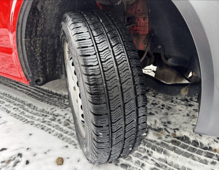 Volkswagen Transporter Skříň 2,0 l 110 kw