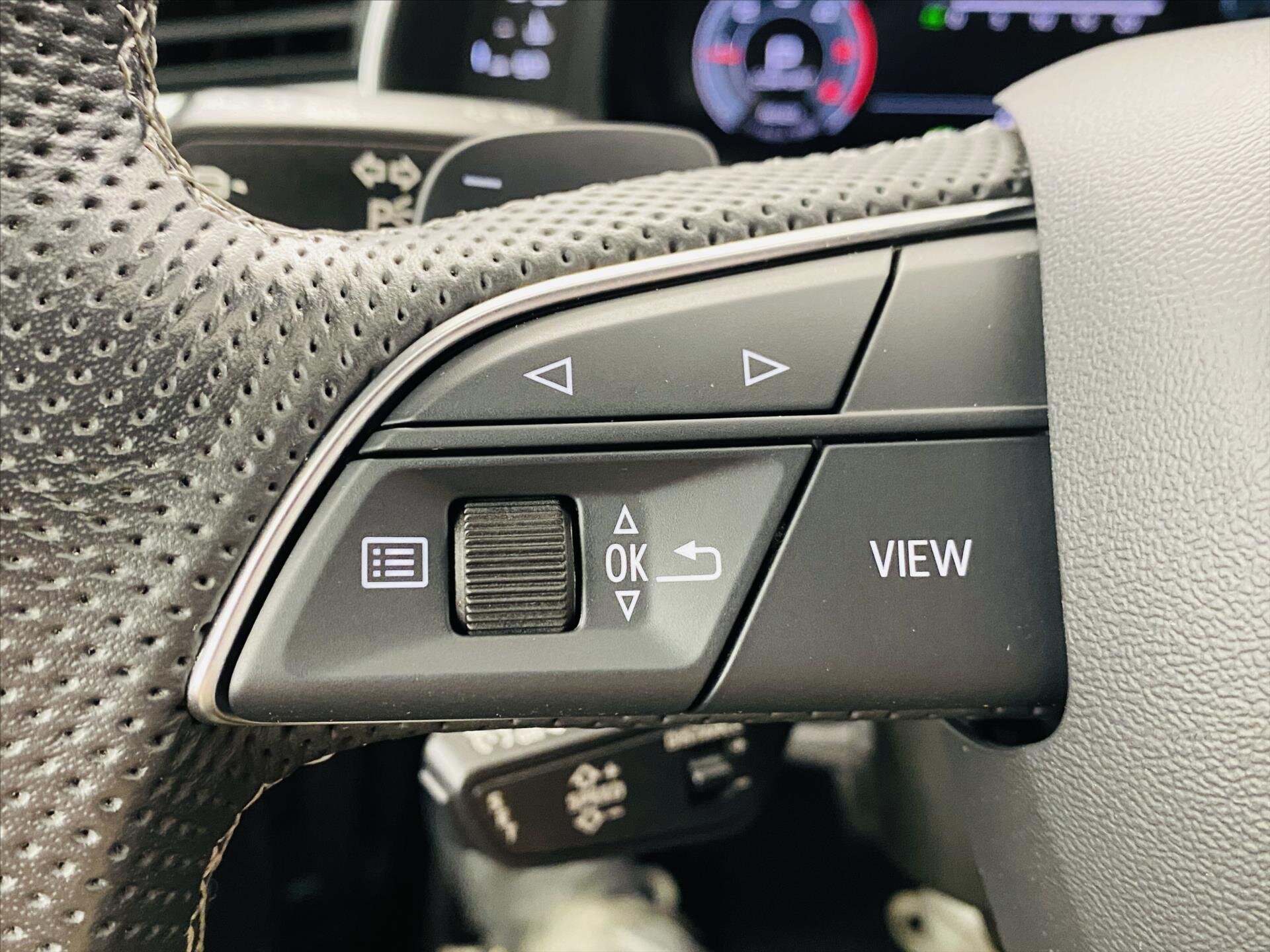 Audi Q8 SUV / Terénní 3,0 l 210 kw