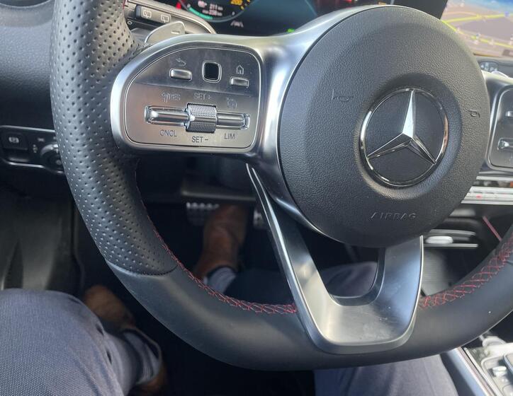 Mercedes-Benz EQB 11