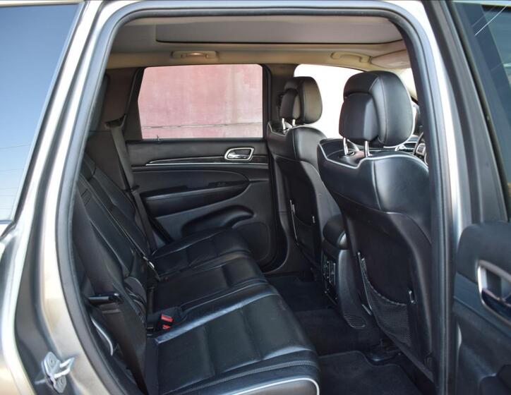 Jeep Grand Cherokee 18