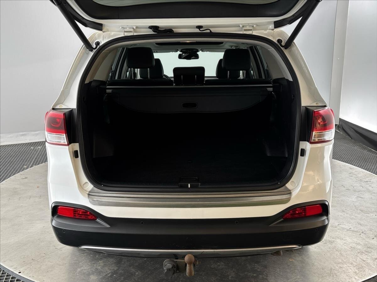 KIA Sorento SUV / Terénní 2,2 l 147 kw