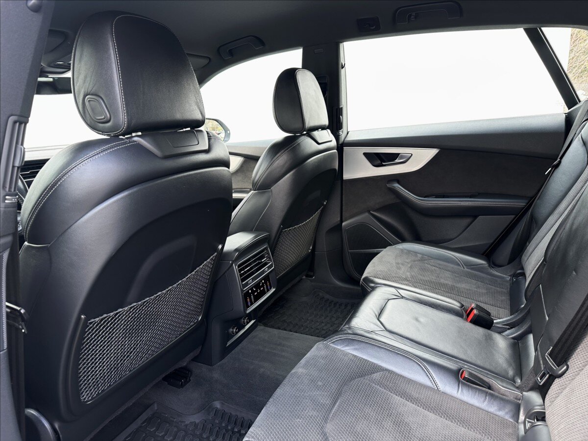 Audi SQ8 SUV / Terénní 4,0 l 320 kw