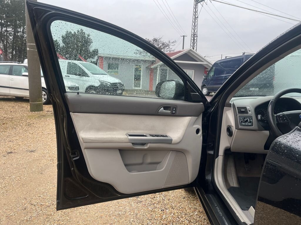 Volvo S40 Sedan 1,6 l 84 kw