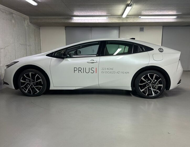 Toyota Prius 8