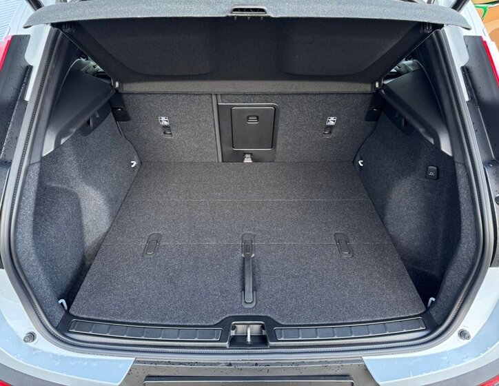 Volvo XC40 SUV / Terénní 2,0 l 120 kw