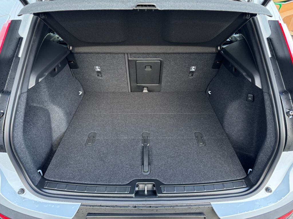 Volvo XC40 SUV / Terénní 2,0 l 120 kw