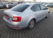 Škoda Octavia Sedan / Limuzína 1,6 l 77 kw