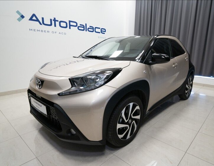 Toyota Aygo Hatchback 998,0 53 kw