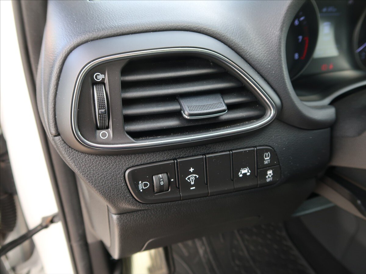 Hyundai i30 Kombi 1,4 l 73 kw