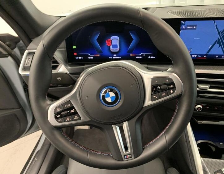 BMW i4 7