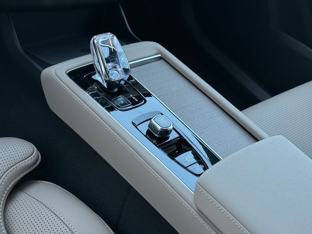Volvo XC90 SUV / Terénní 2,0 l 335 kw