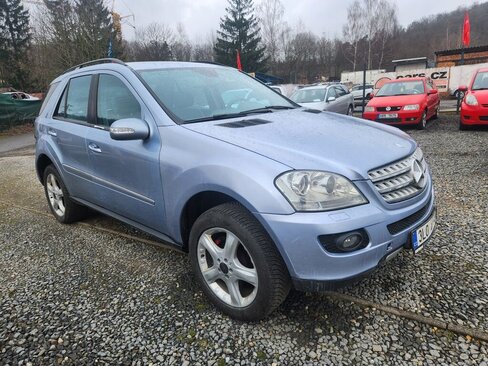 Mercedes-Benz Třídy M SUV / Terénní 3,5 l 200 kw