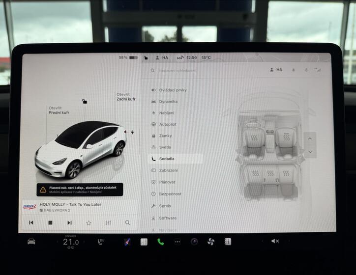 Tesla Model Y 16