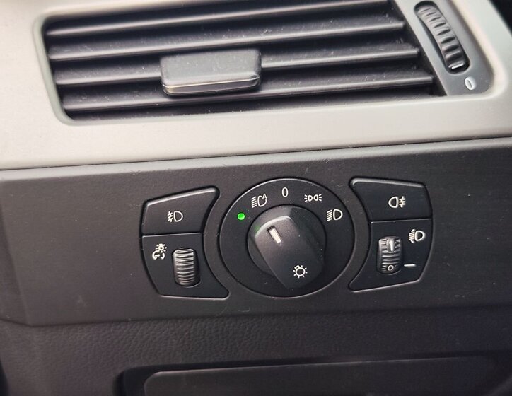 BMW Řada 5 Kombi 2,5 l 130 kw