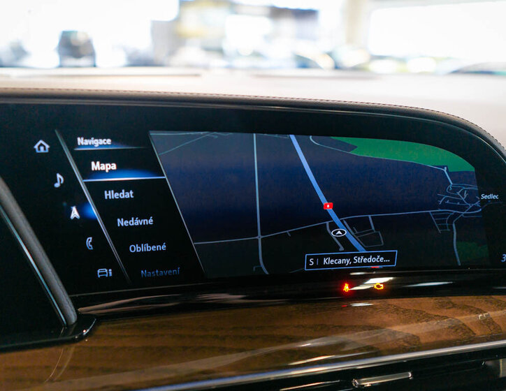 Cadillac Escalade 32