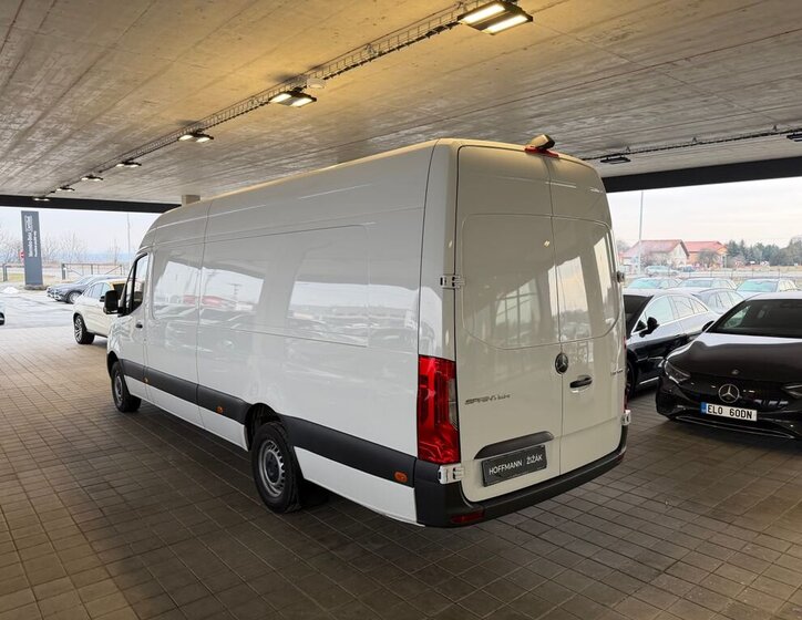 Mercedes-Benz Sprinter 6